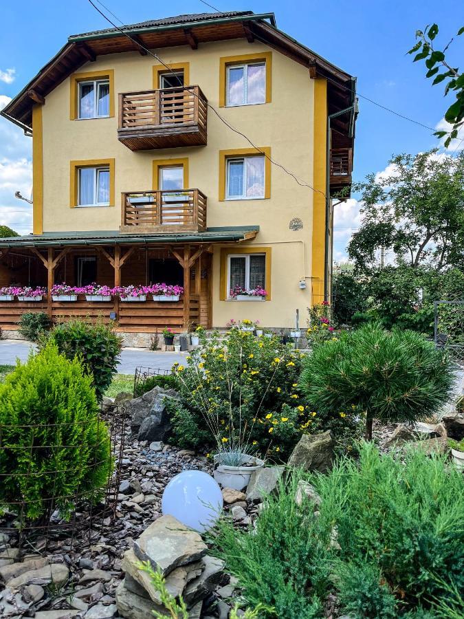 Ніч Над Карпатами Hotel Slavske Buitenkant foto