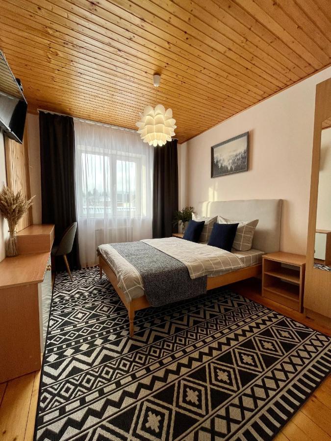 Ніч Над Карпатами Hotel Slavske Buitenkant foto