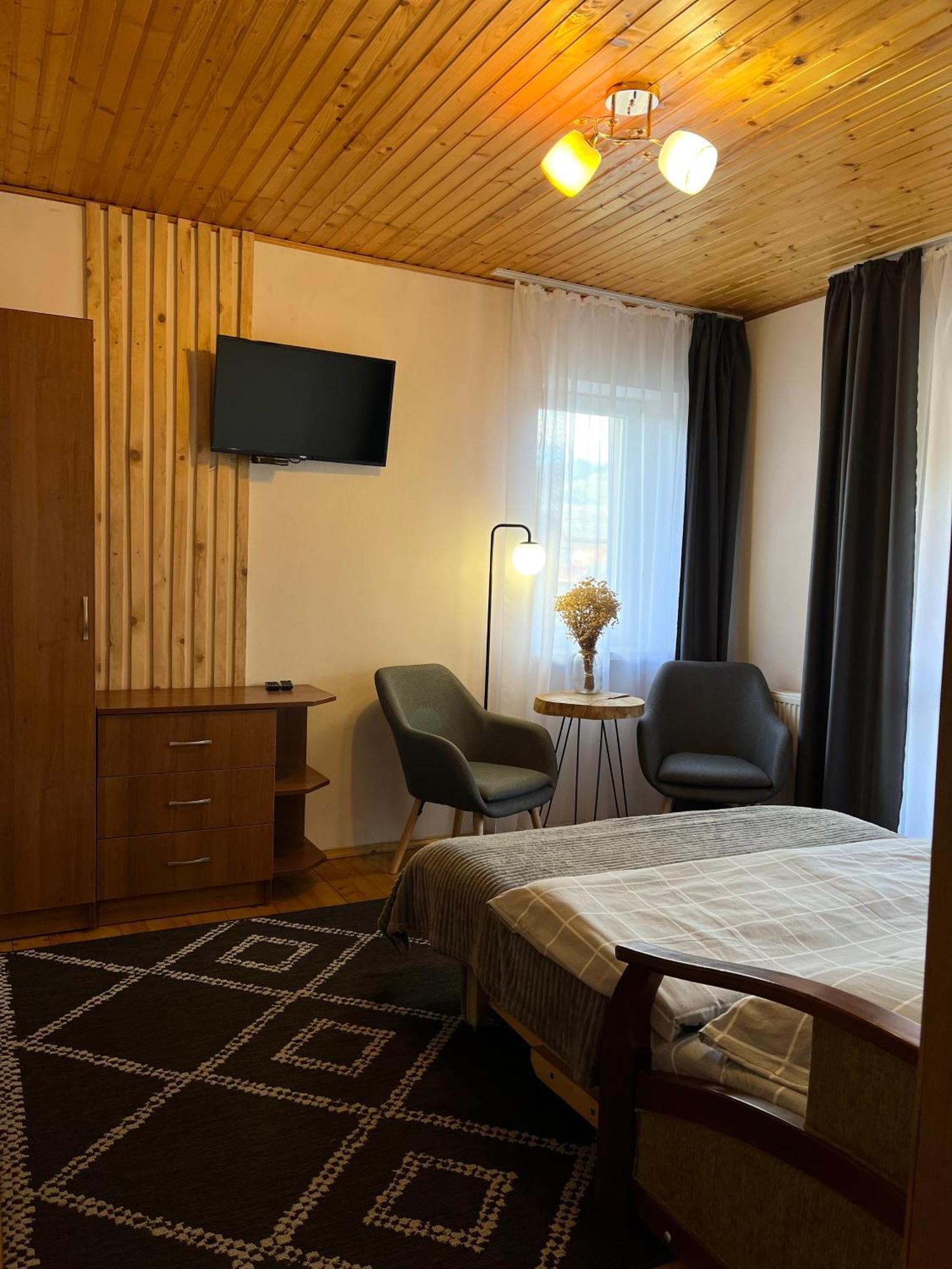 Ніч Над Карпатами Hotel Slavske Buitenkant foto
